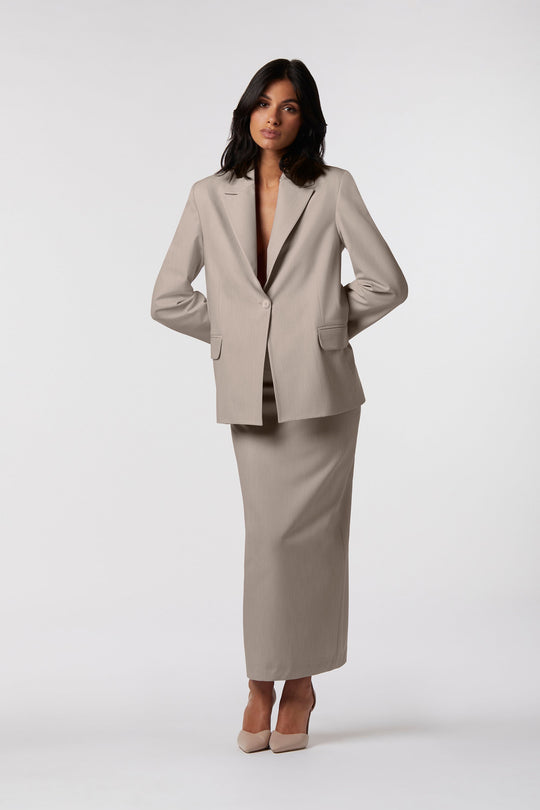Completo Noto Oblise in crêpe fluido, colore blu navy
