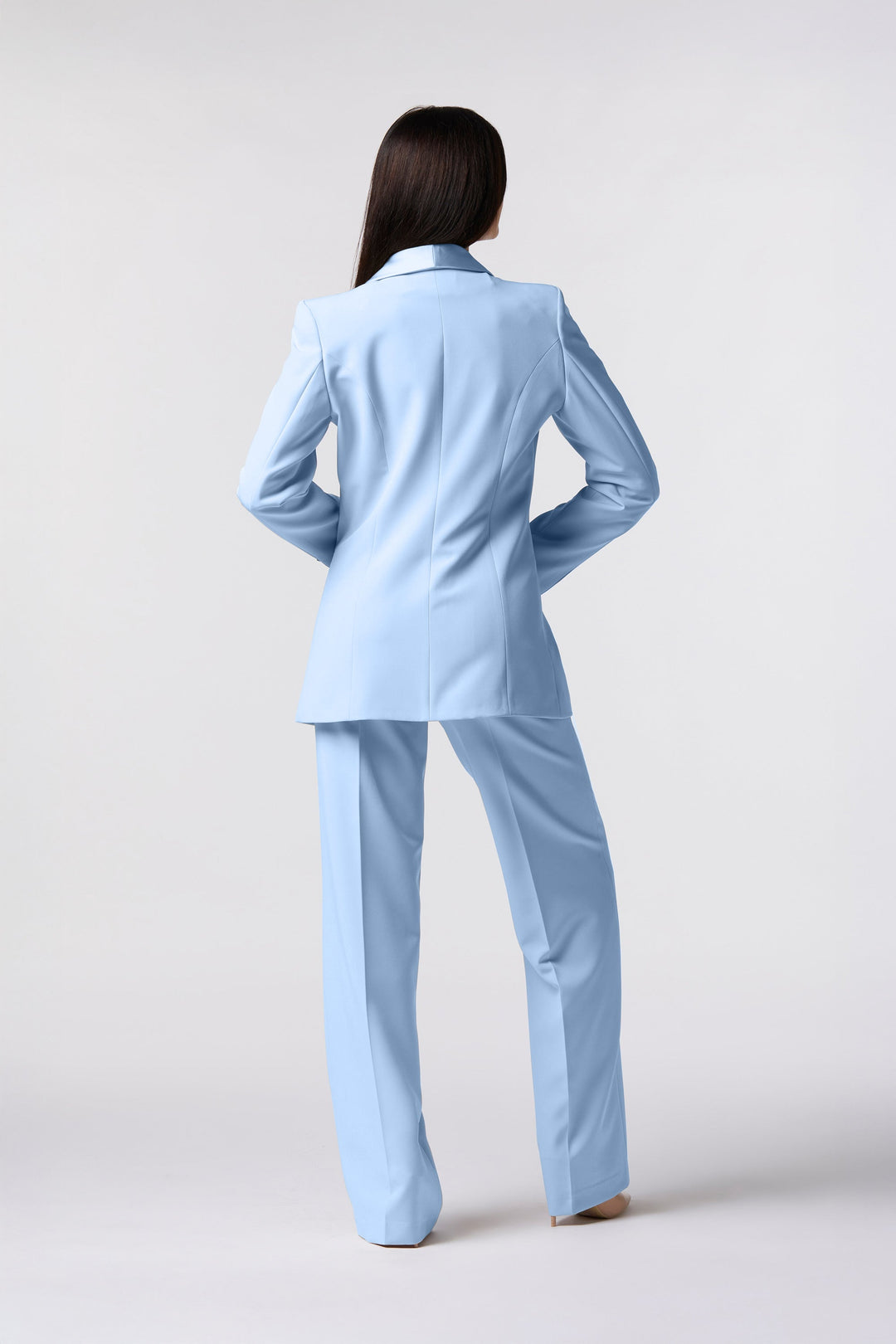 Tailleur Cortona Oblise in lana stretch, colore cielo